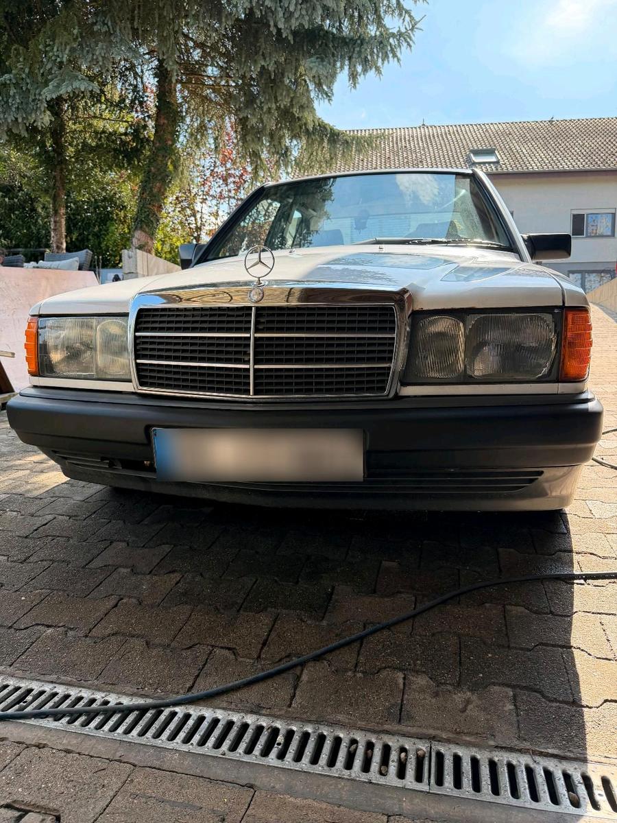 Mercedes-Benz 190