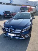 Mercedes-Benz GLA 220d, Automatik - Mercedes-Benz GLA 220 von privat