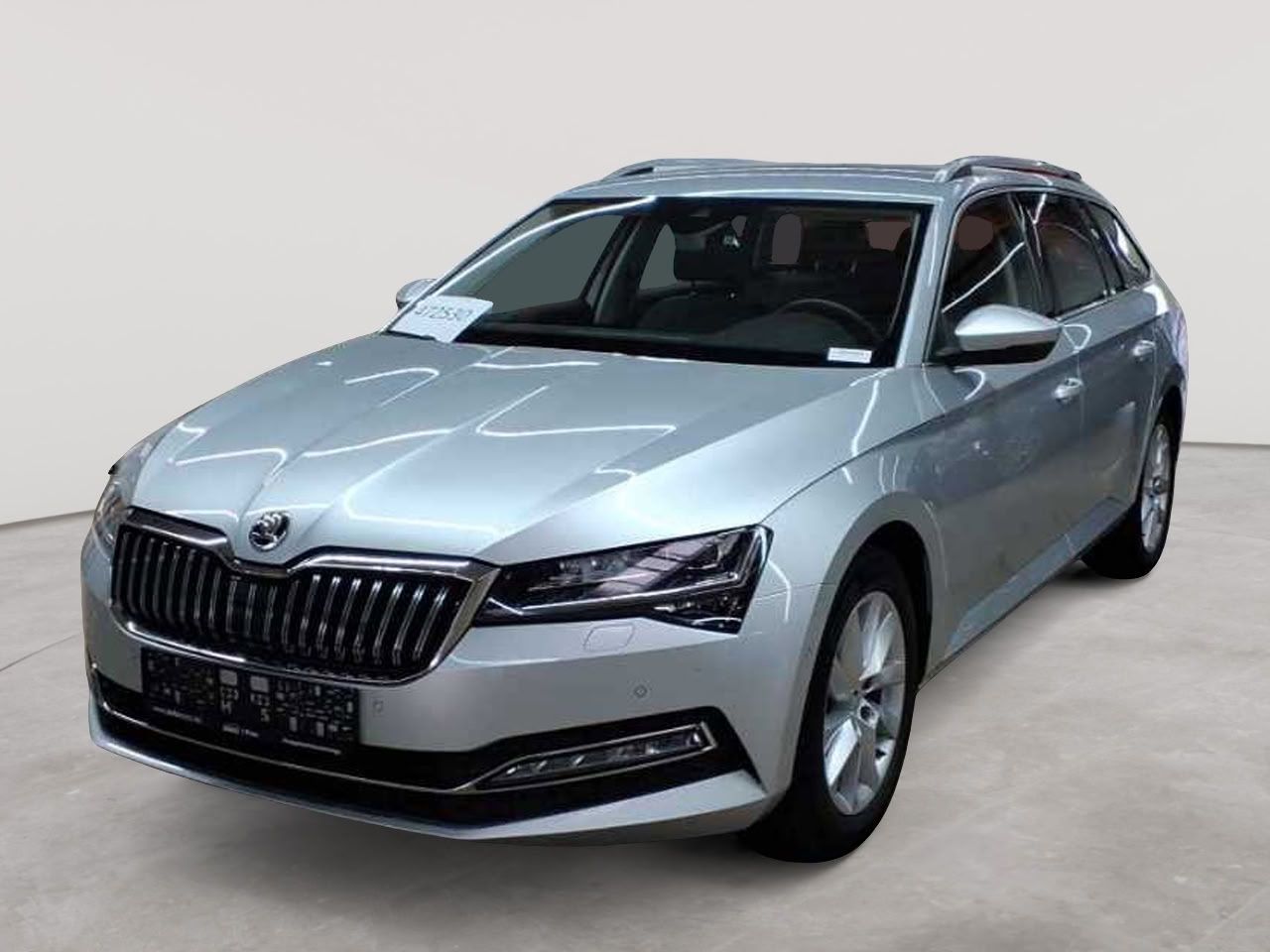 Skoda Superb Combi 2.0 TDI Style LEDER AHK NAV imagem 2