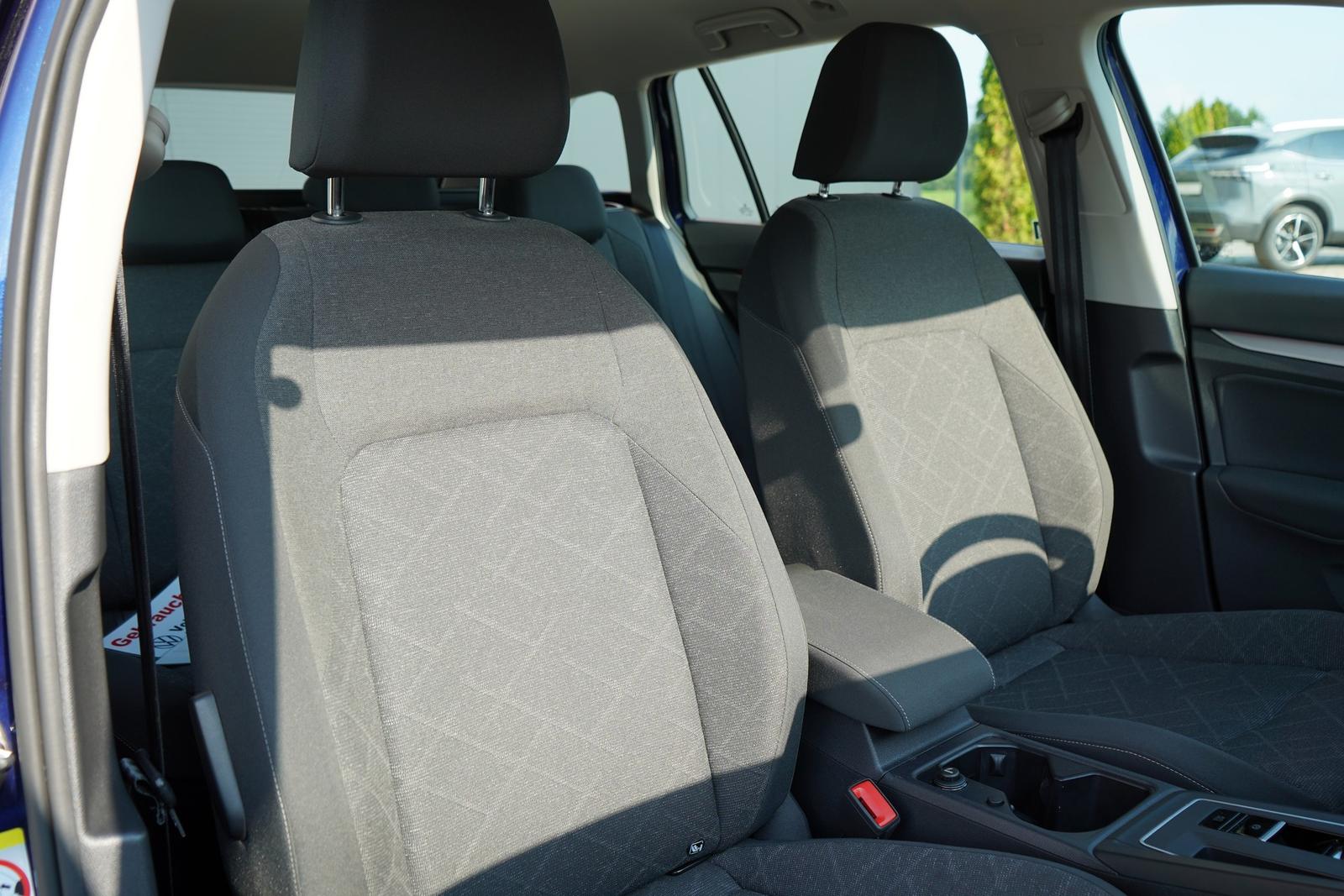 Volkswagen Golf VIII Variant 1.0 eTSI DSG Life LED ACC Navi, миниатюра 25