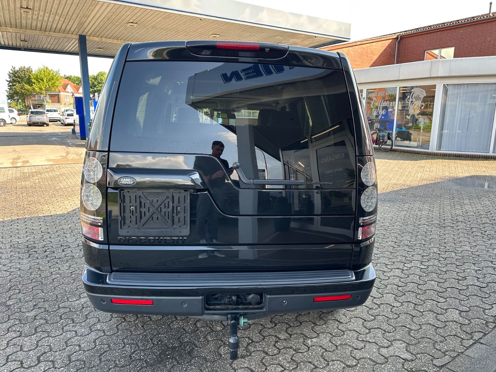 Fahrzeugabbildung Land Rover Discovery 4 3.0 SDV6 Landmark AHK/Leder/Meridian