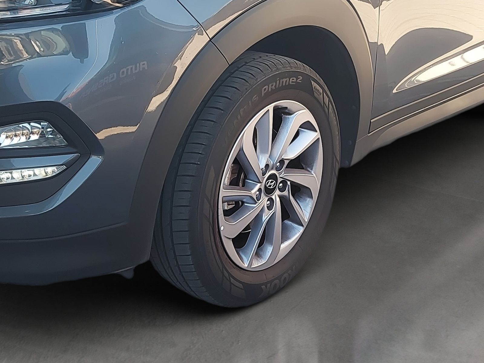 Fahrzeugabbildung Hyundai Tucson 1,6 Trend 132PS 2WD Sitzheizung PDC Klima