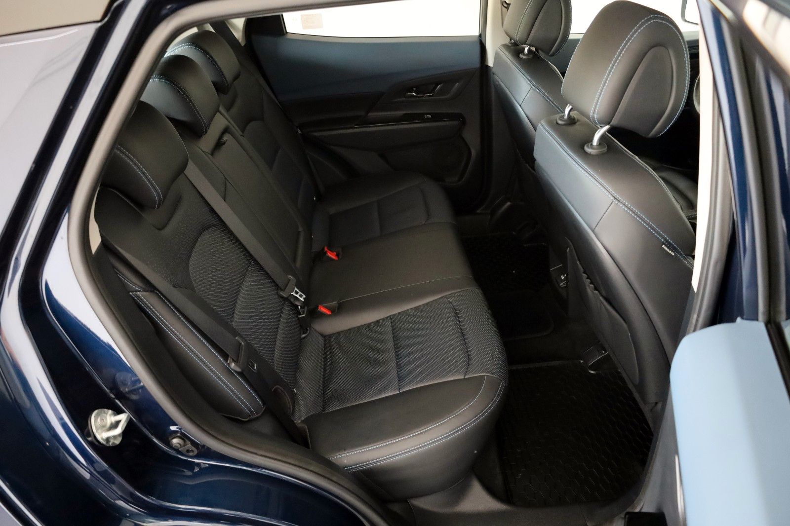 Fahrzeugabbildung Ssangyong Korando e-Motion Titanium Leder,Navi,LED,ACC,+WR