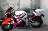 Honda CBR 900 RR Fireblade sc33 - HONDA CBR 900 RR FIREBLADE
