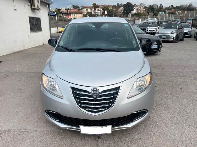 Lancia Ypsilon 1.2 69 CV 5 porte S&S Platinum GP