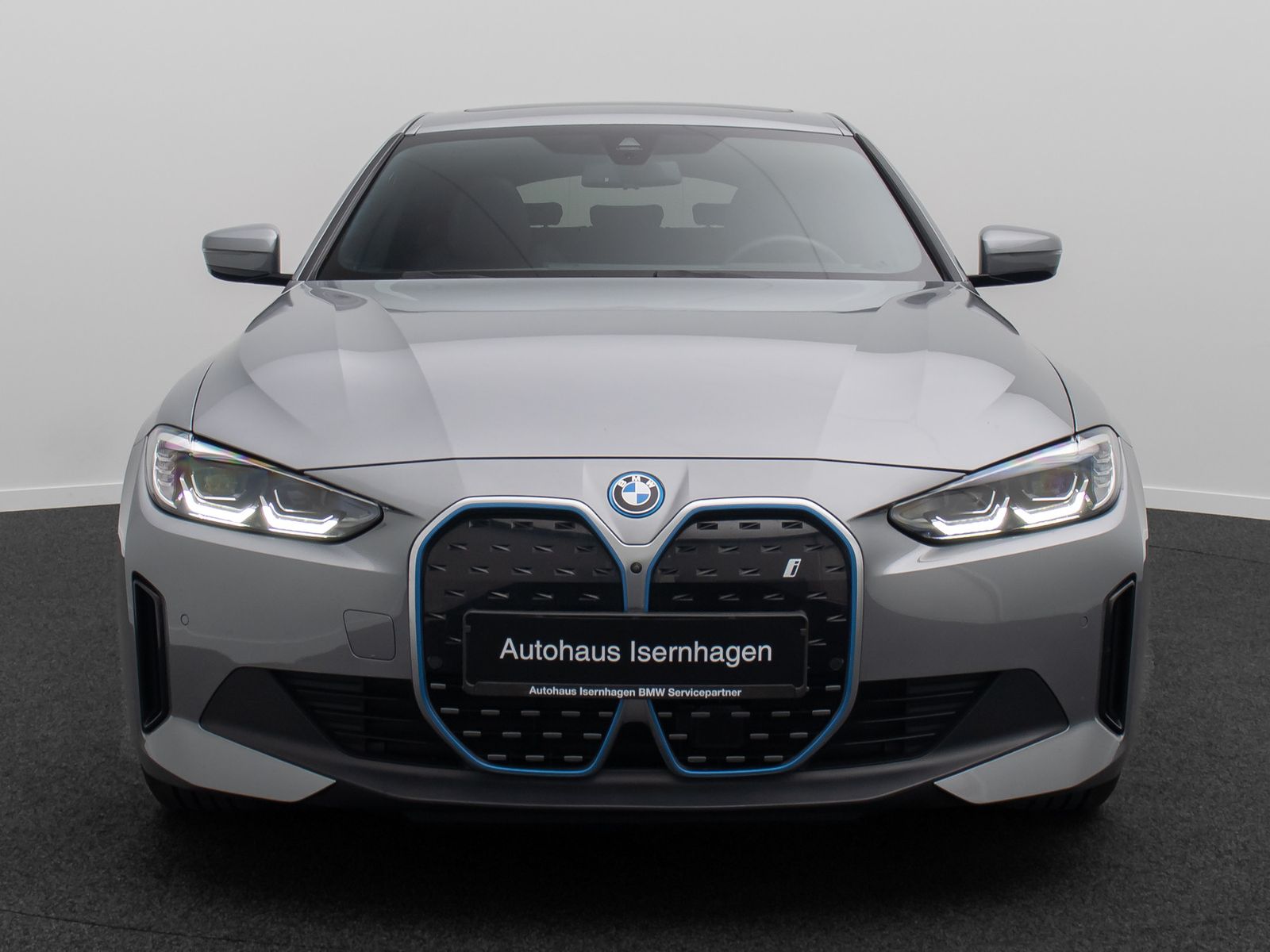 Fahrzeugabbildung BMW i4 eD40 GC Glasdach HiFi 360&deg; Alarm HUD AHK DAB