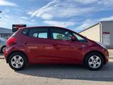 Kia Venga Attract/TÜV Neu/Klima/USB - Kia Venga Attract mit Benzin-Antrieb