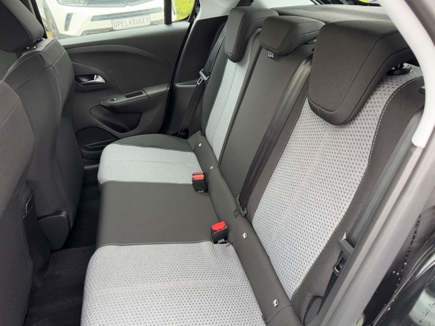Fahrzeugabbildung Opel Corsa F 1.2 Turbo mit Sitz- und Lenkradheizung