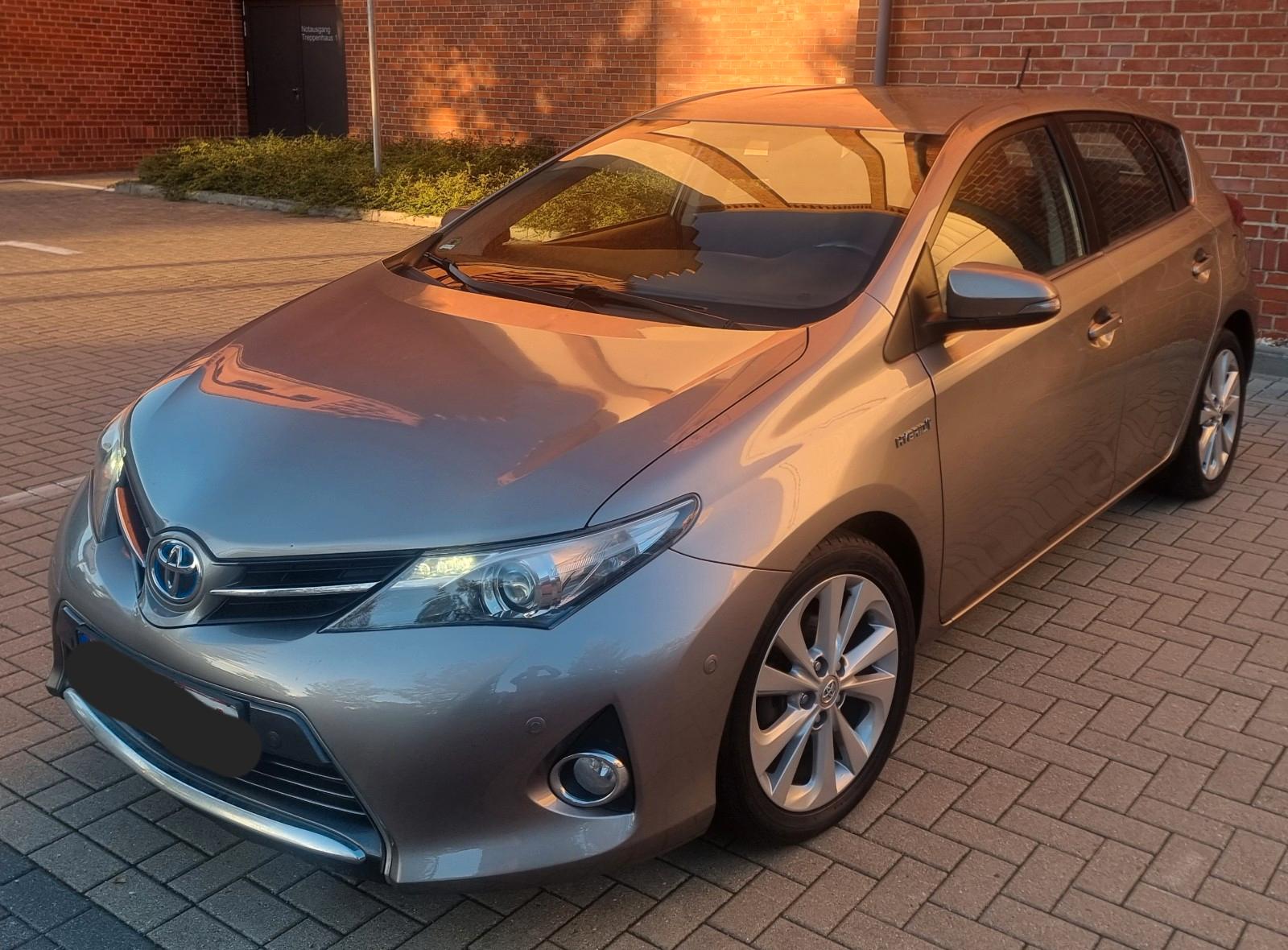 Toyota Auris Hybrid  1,8-l-VVT-i Navi PDC Kamera