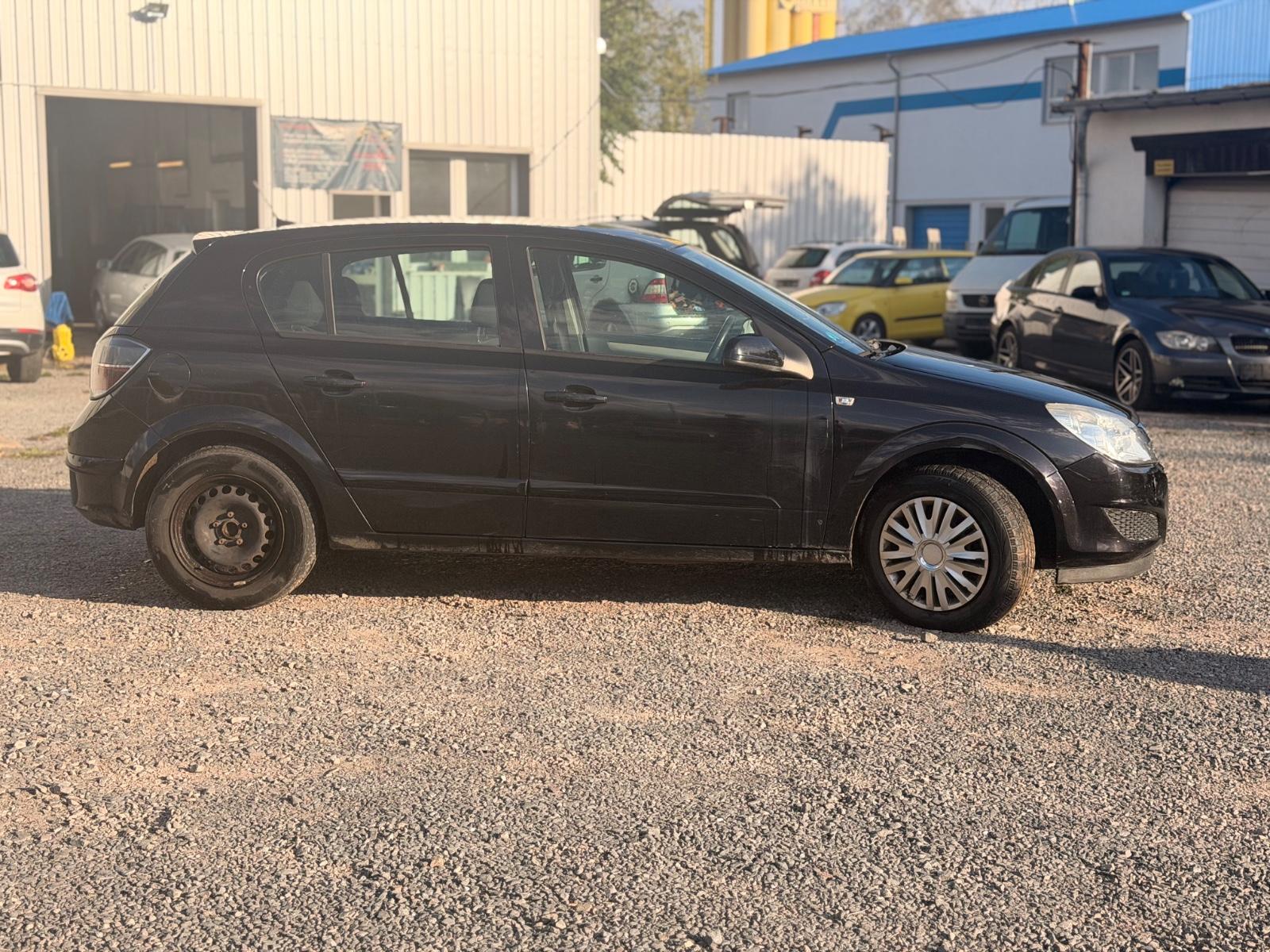 Opel Astra 2007 — engine 1.686 cm³, 110 HP (81kW)