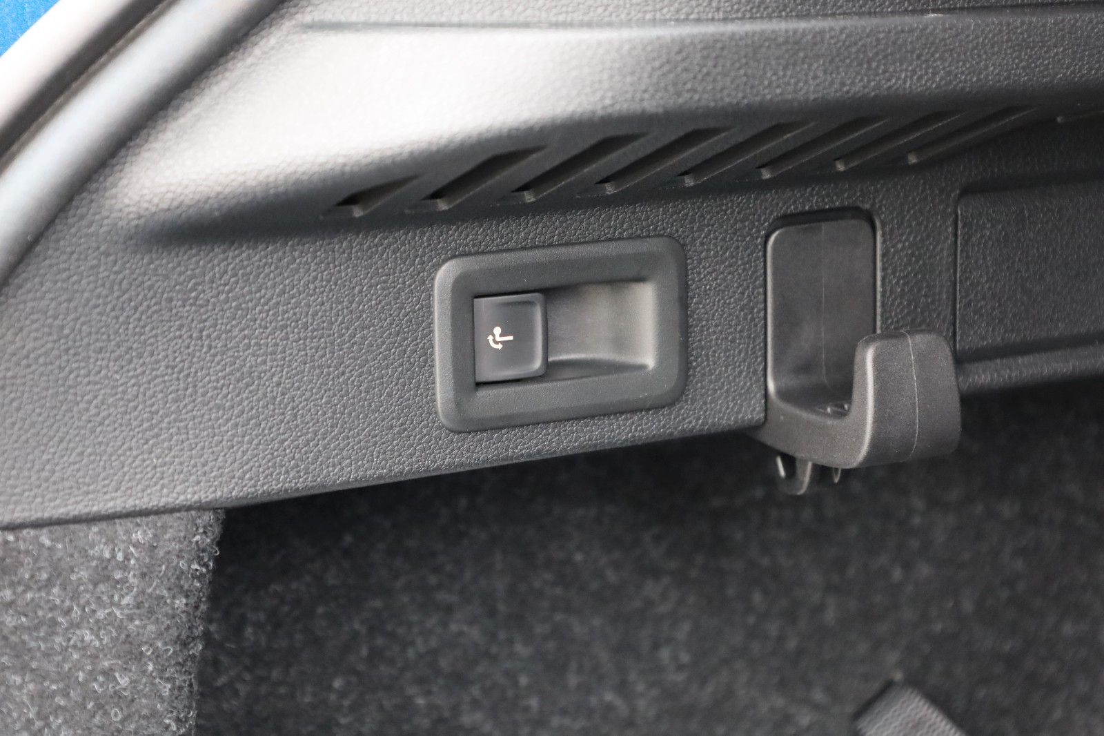 Fahrzeugabbildung SKODA Kamiq 1.0 Ambition *AHZV*5J.GAR*SHZ*Kamera