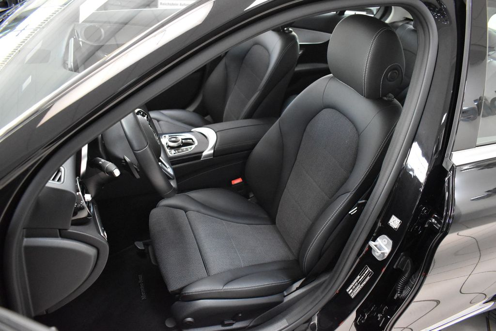 Mercedes-Benz C 300 d 4M 15 T/KM DISTR TOTW SPUR UNFALLFREI