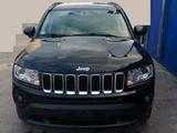 Jeep Compass 2.2CRD 4x2 TÜV Xenon NAVI Sdach PDC Shz - gebrauchte Jeep Compass aus dem Jahr 2013