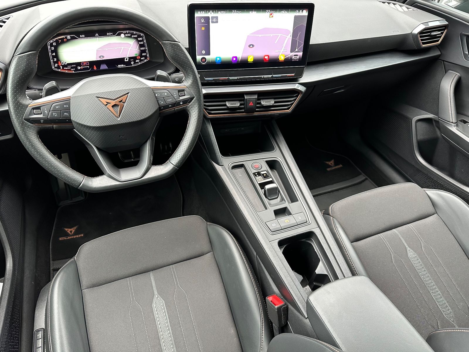 Fahrzeugabbildung CUPRA Leon Sportstourer 1.5 eTSI DSG NAV+LED+ACC+KAM