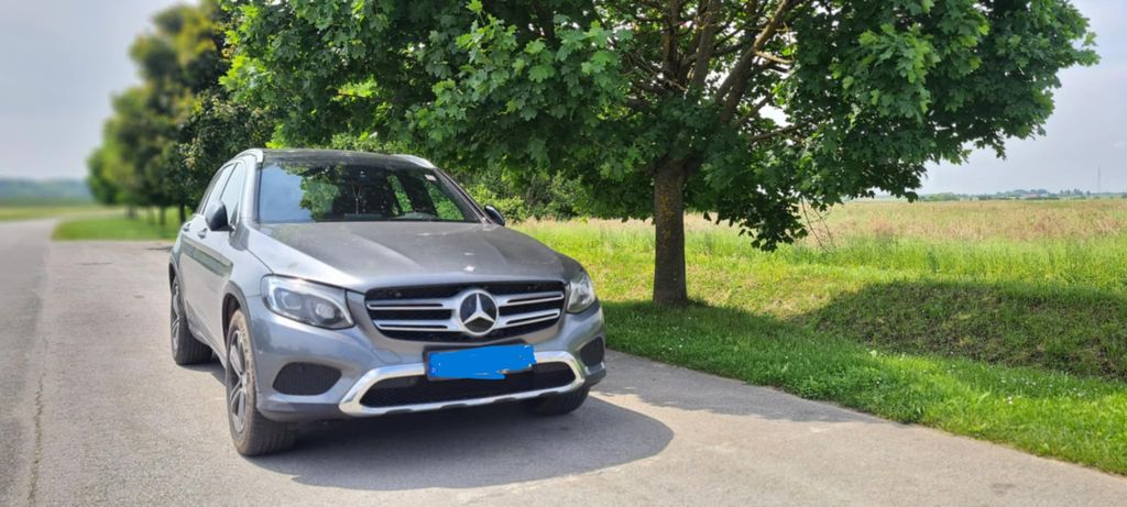 Image of Mercedes-Benz GLC 250