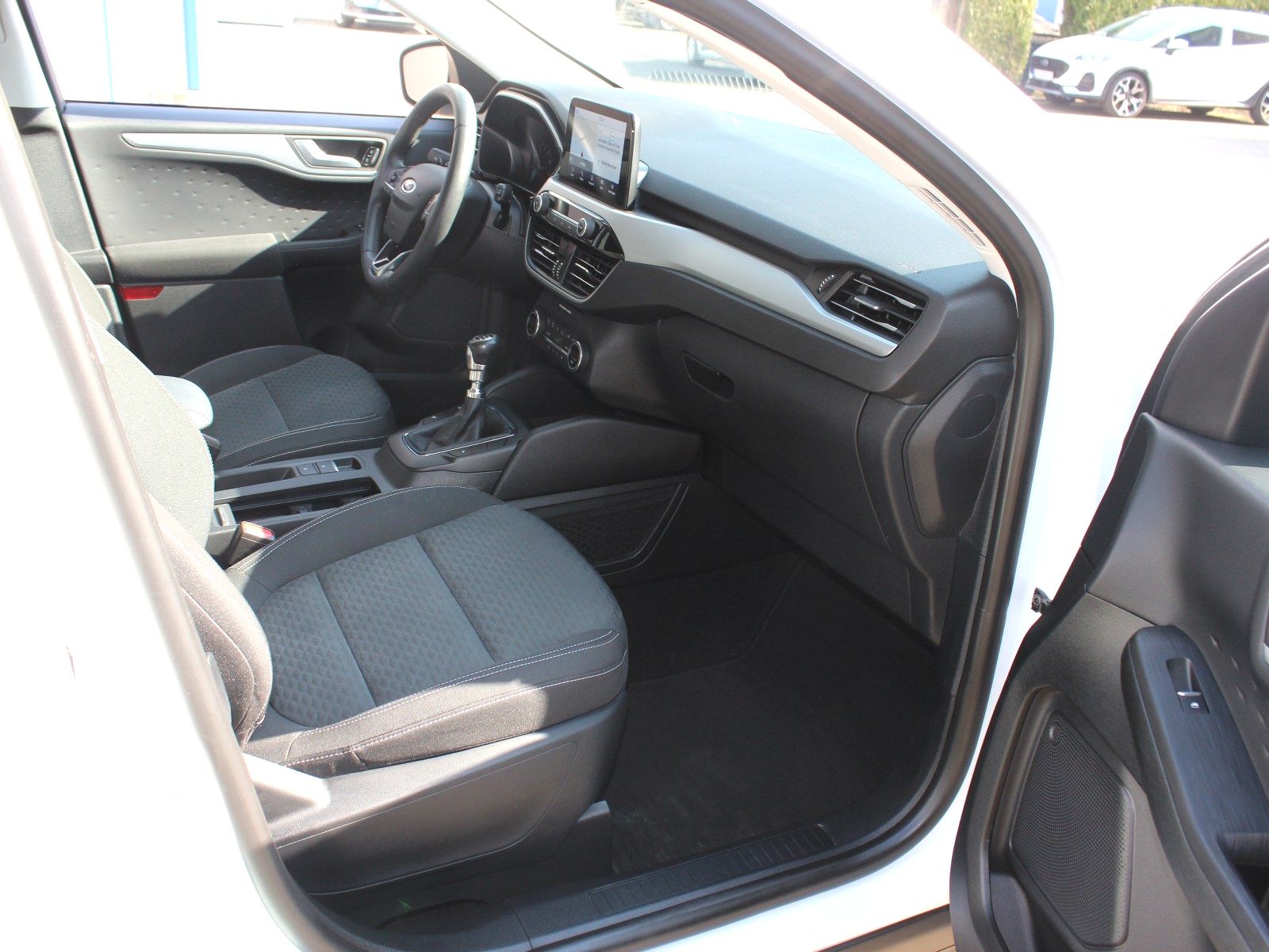 Fahrzeugabbildung Ford Kuga Cool & Connect 1,5 EcoBoost