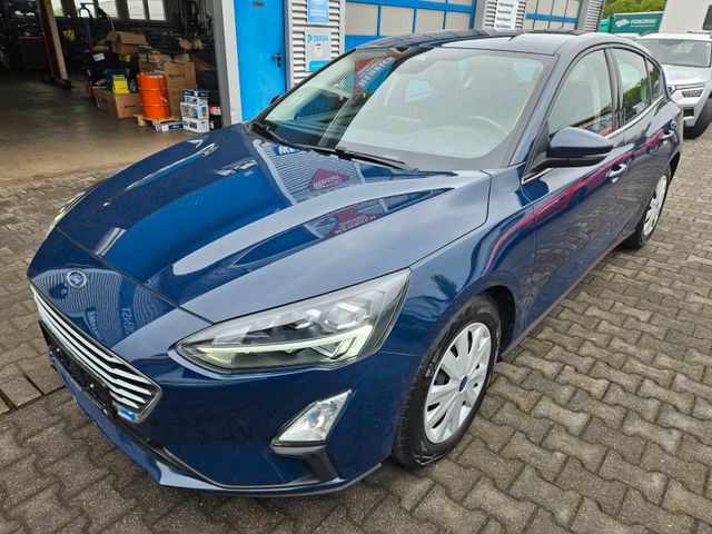 Ford Focus Lim. Cool & Connect LED Navi PDC FHZ LHZ