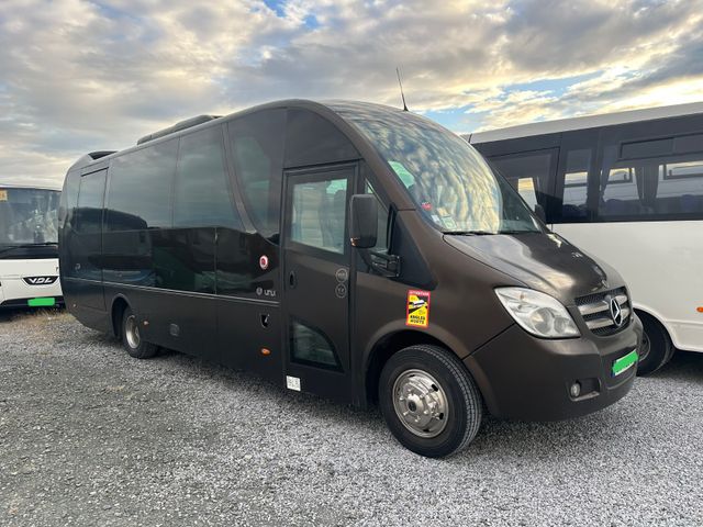 Mercedes-Benz 818 Unvi Compa,