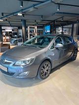 Opel Astra J Lim.Innovation|NAVI|BI-XENON|TEMPOM.|PDC - Opel Astra: Innovation J