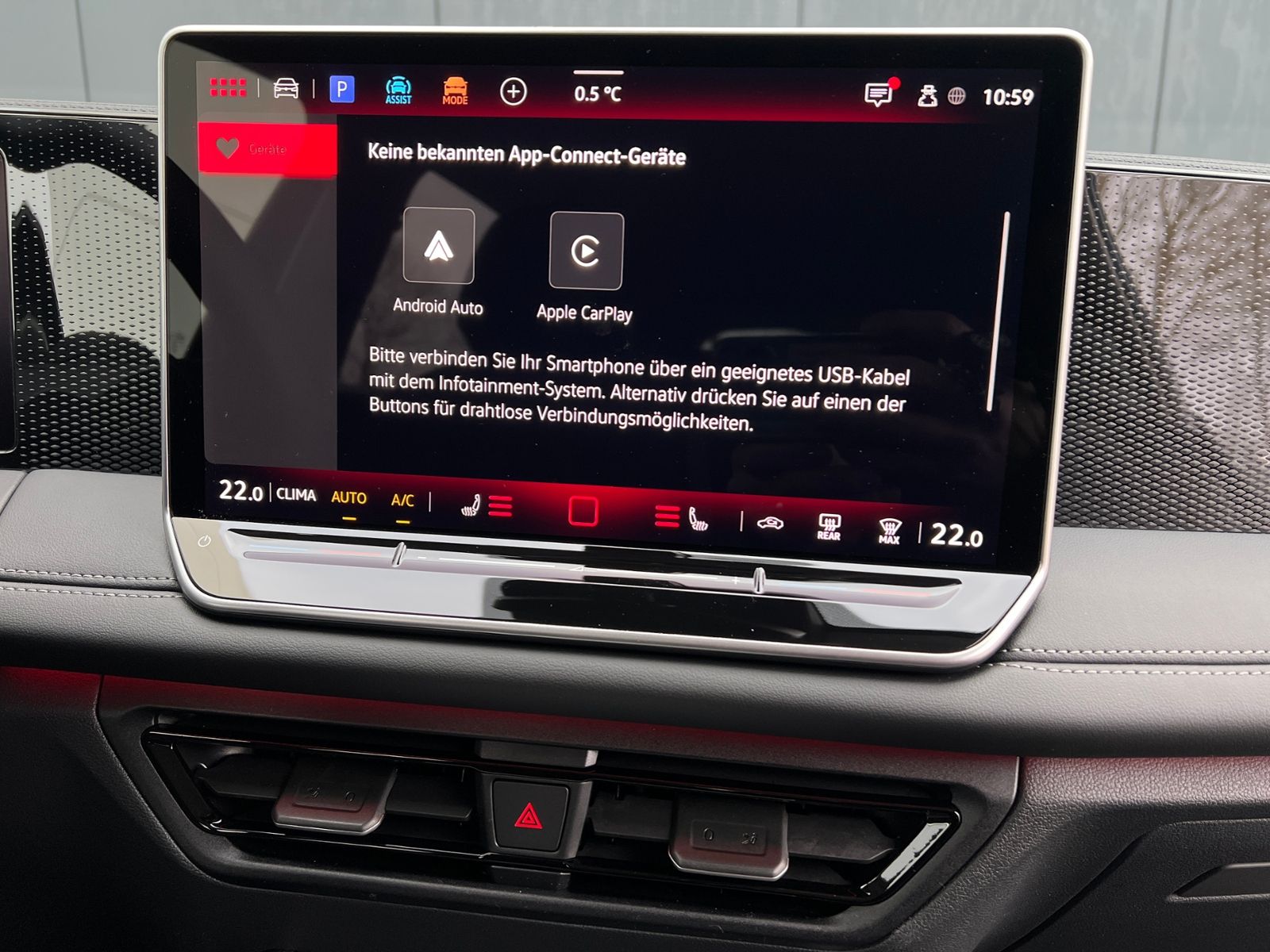 Fahrzeugabbildung Volkswagen Tiguan LIFE 1.5 eTSI DSG *AHK, LED Plus, App-Con