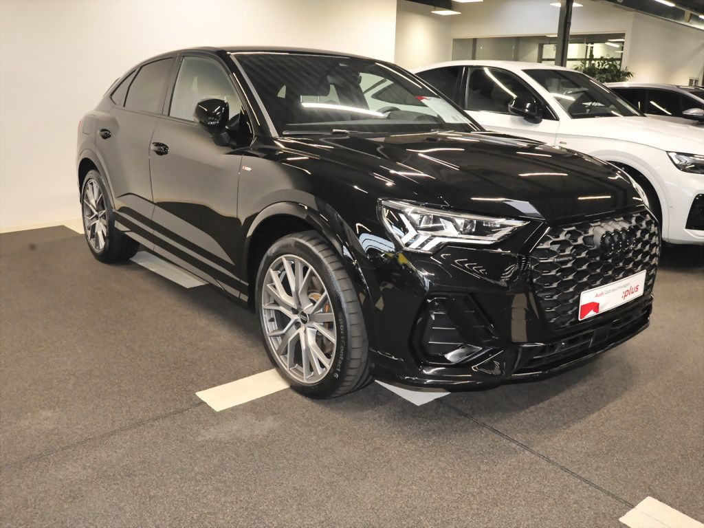 Audi Q3 Sportback 45 TFSI quattro S line Navi Matrix foto 3