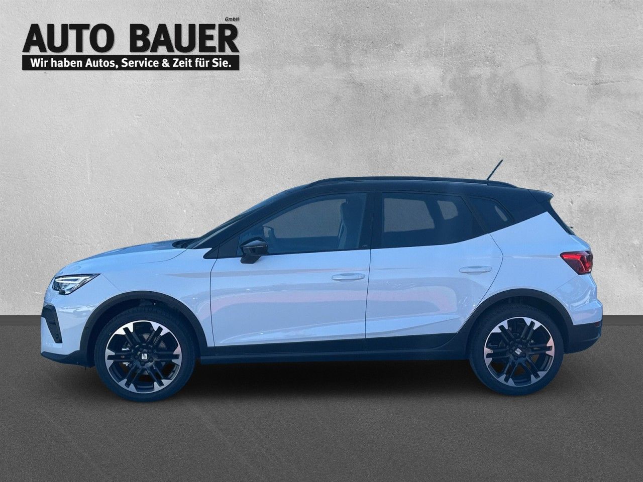 Fahrzeugabbildung SEAT Arona FR Black Edition 1.5 TSI 150 PS DSG - mit KI generiert/bearbeitet