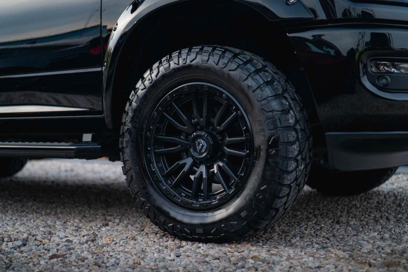Fahrzeugabbildung Dodge RAM 3500 HEAVY DUTY 6.7 Cummins Laramie Night
