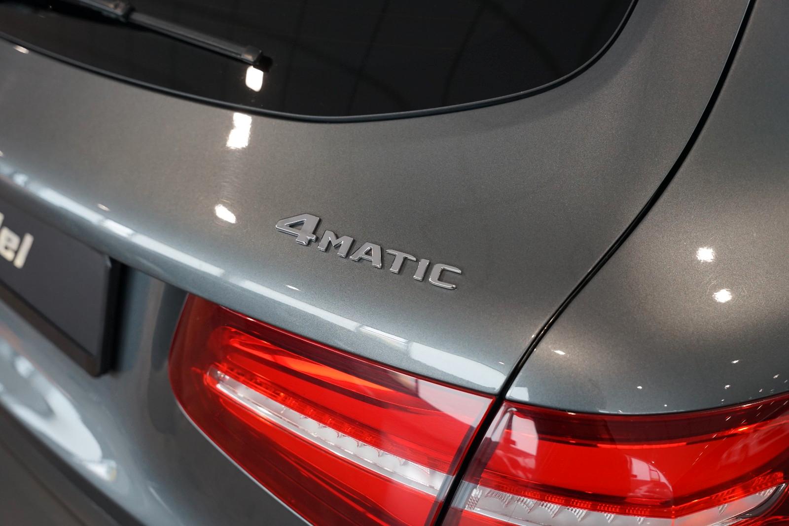 Mercedes-Benz GLC 300 4Matic | AMG | Comand | Pano | AHK