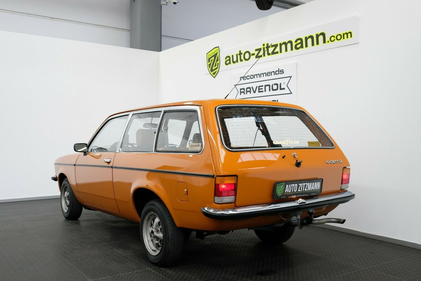 Fahrzeugabbildung Opel Kadett C Caravan 3-Türer OLDTIMER