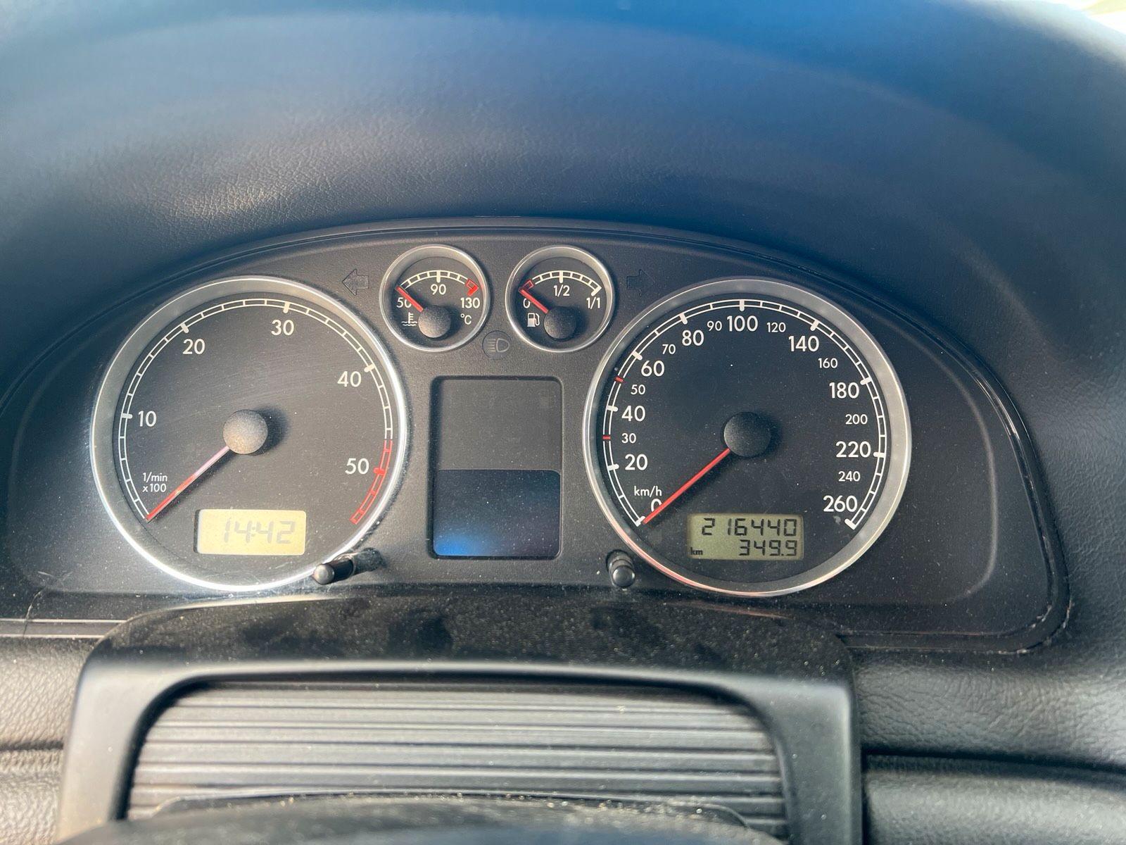 Volkswagen Passat 2004 — photo 13