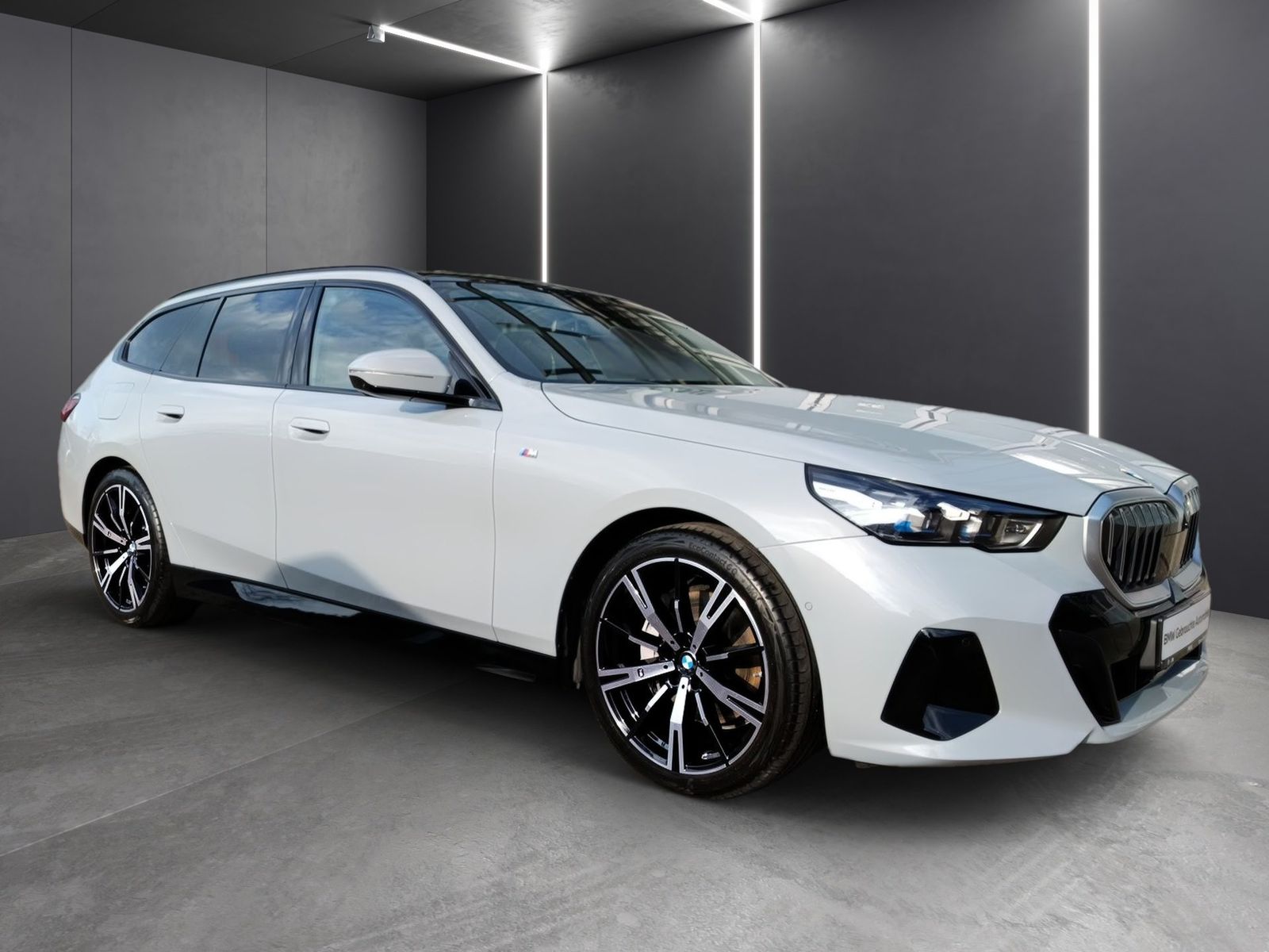 BMW 540d xDrive Touring+M SPORTPAKET+PANORAMA+KOMFOR imagem 3