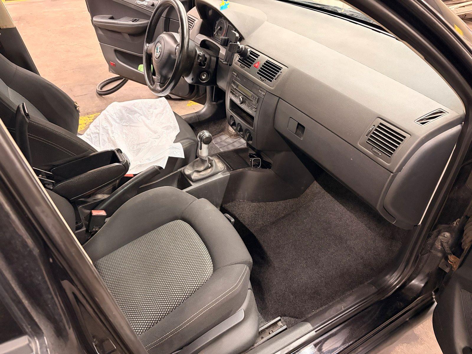 Skoda Fabia 2006 — двигун 101 HP (74kW)