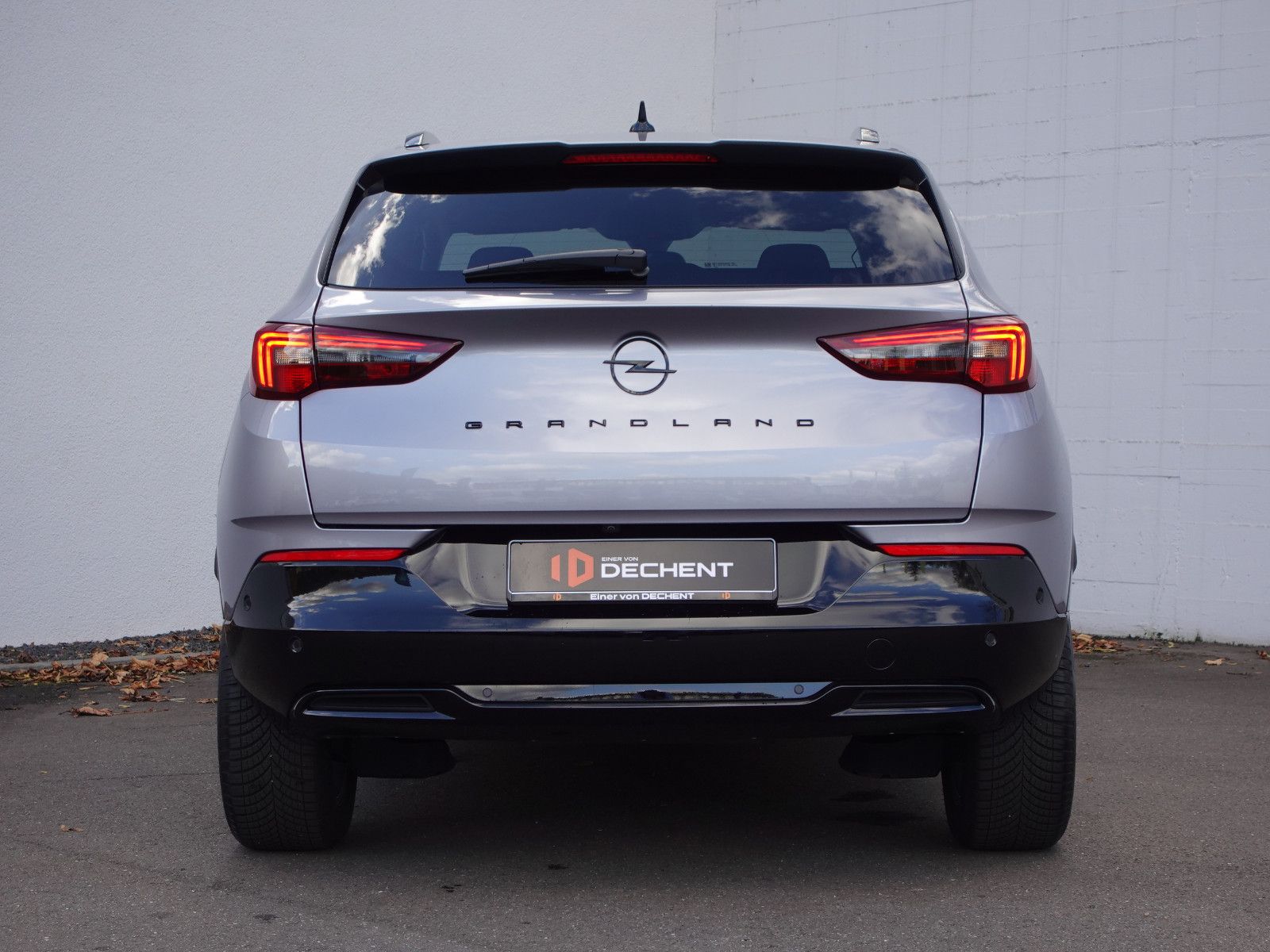 Fahrzeugabbildung Opel Grandland 1.2T AUTOMATIK,Navi,MatrixLED,Sitzhzg