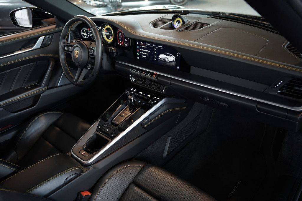 Porsche 992
