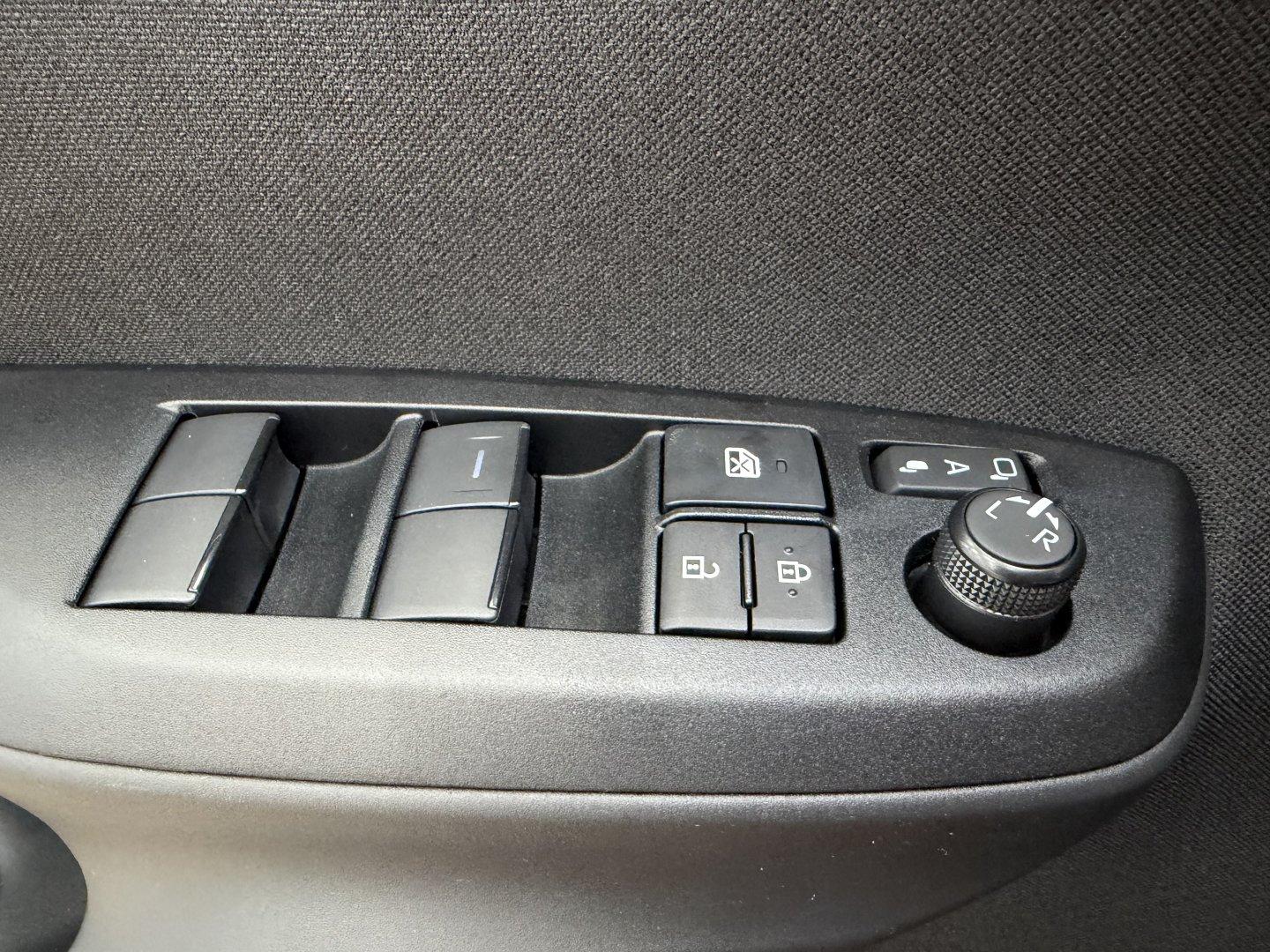 Mazda 2 Hybrid 2026 1.5L VVT-i Aut. EXCLUSIVE-Line