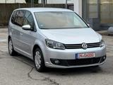 Volkswagen Touran Comfortline BMT Autoparken PDC 1.Hand - gebrauchte VW Touran aus dem Jahr 2013