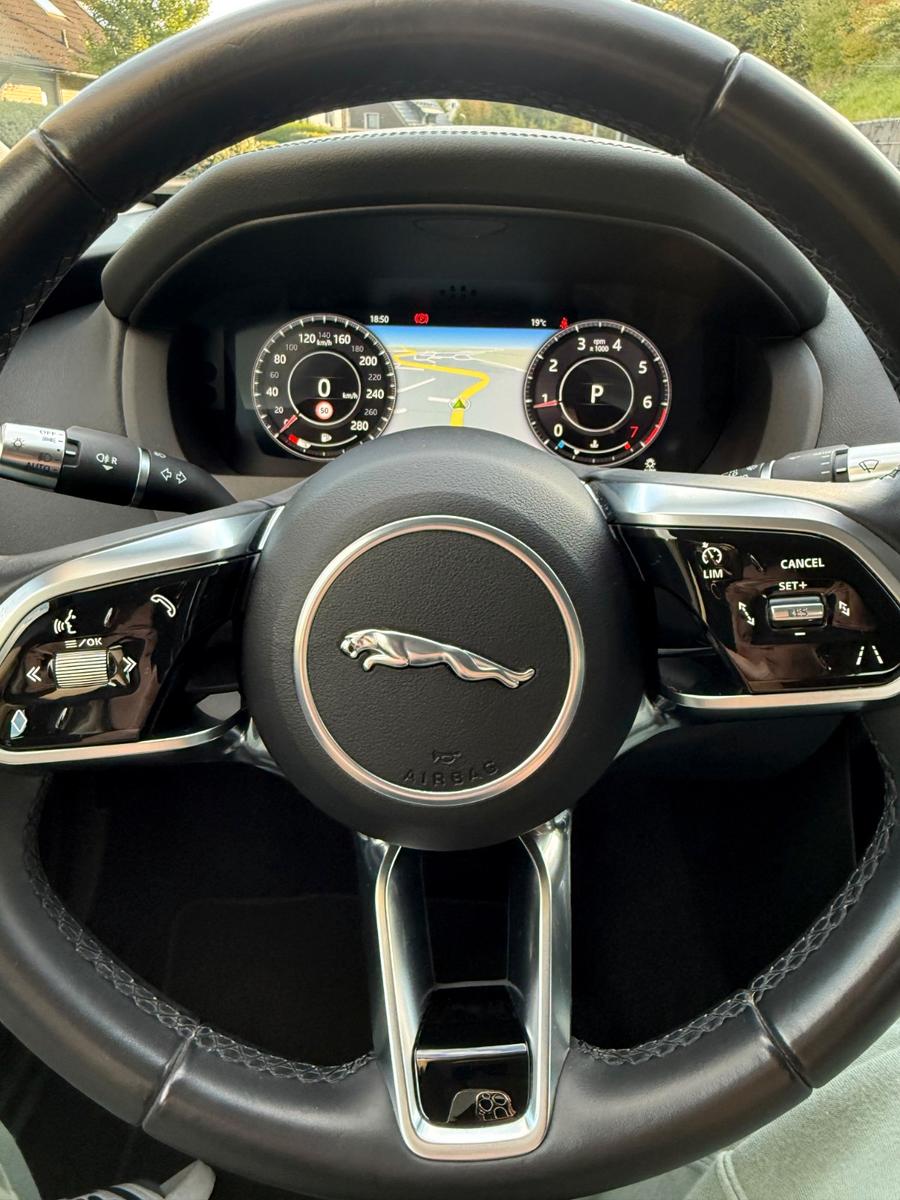 Jaguar XE P250 S 