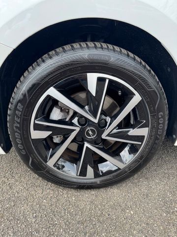 Fahrzeugabbildung Opel Corsa F 1.2 Turbo GS KlimaA,LED,Navi,SHZ,Kam.,LM