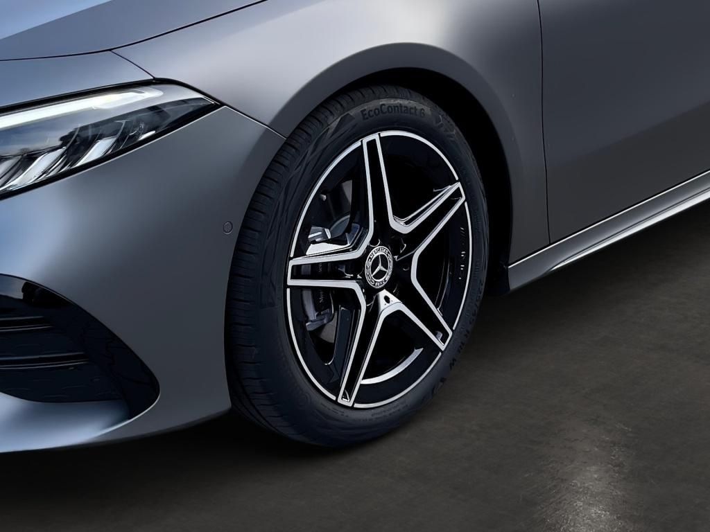 Fahrzeugabbildung Mercedes-Benz A 200 +AMG-ADVANCED+NIGHT+PANORAMA+WINTER-PAKET+