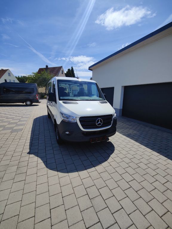 Mercedes-Benz Sprinter 317 KASTENWAGEN MIT RUNDUMVERGLASUNG