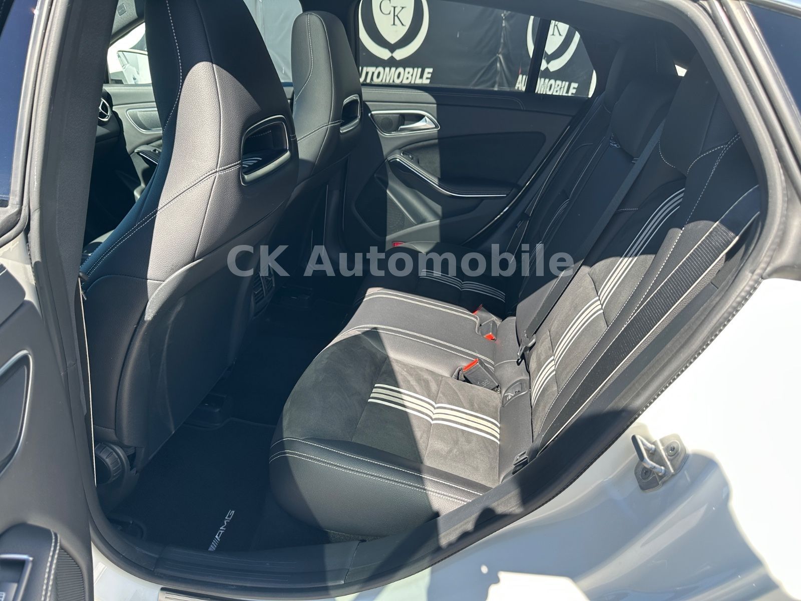Fahrzeugabbildung Mercedes-Benz CLA220d Shooting Brake Peak Edition/Navi/LED/Kam