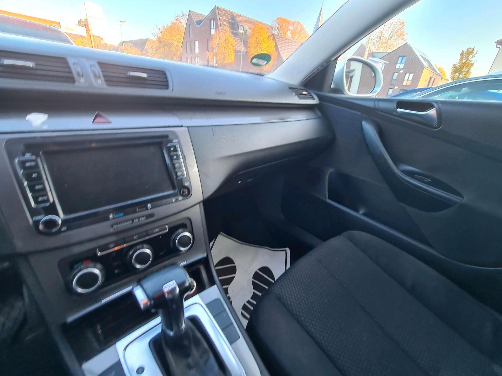 Volkswagen Passat 2010 — photo 5
