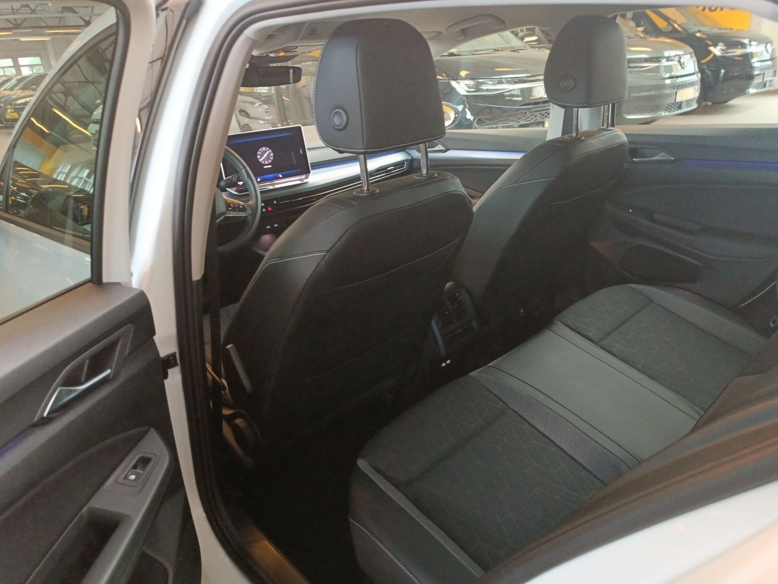 Volkswagen Golf - Bild 8