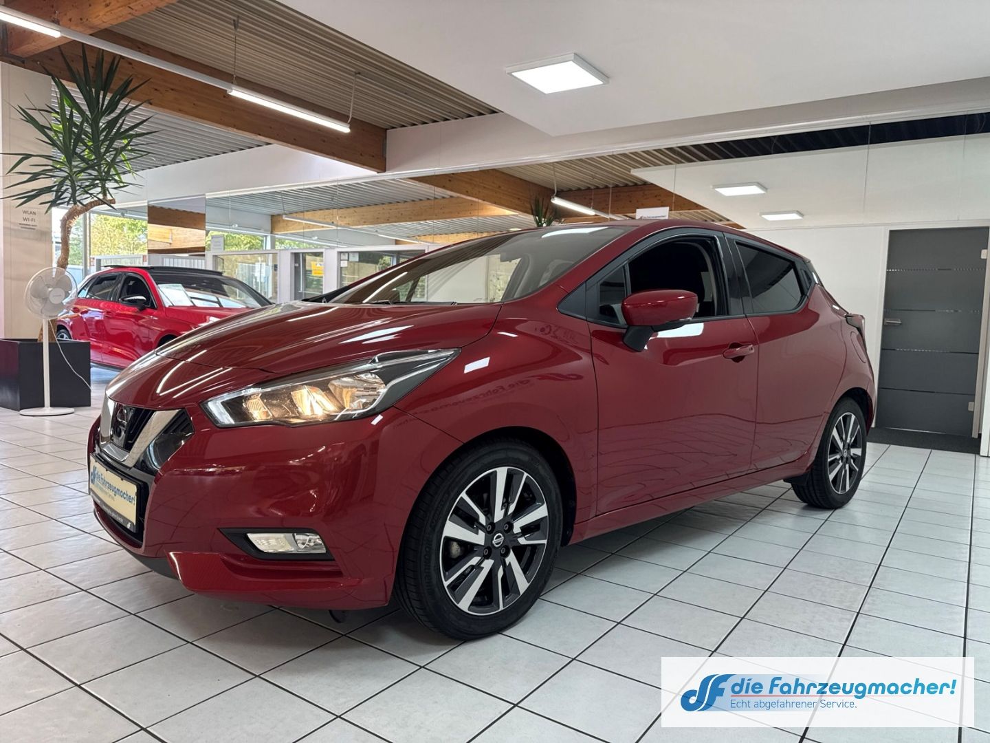 Fahrzeugabbildung Nissan Micra N-Connecta Navi DAB Ambientebeleuchtung SH