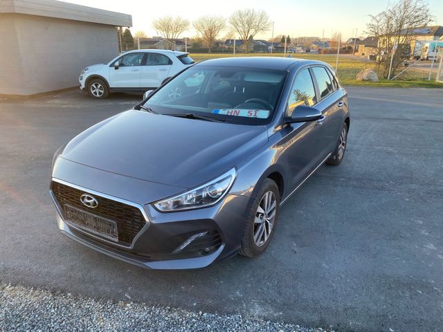 Hyundai i30 Trend 1.6 CRDI 115 PS