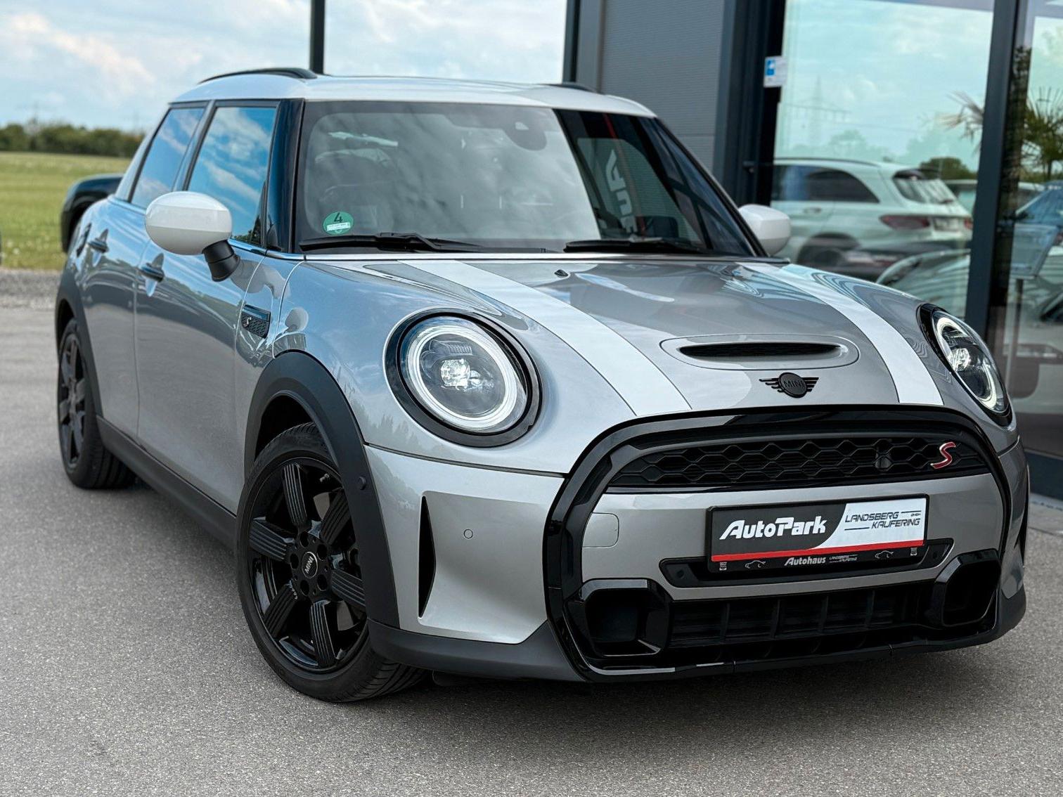 MINI COOPER S 5T PREMIUM+ LEDER PANO HEADUP HARMAN