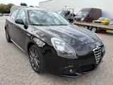 Alfa Romeo Giulietta Veloce 88kW BI-Xenon - PDC - TÜV NEU - Alfa Romeo Giulietta: Schwarz