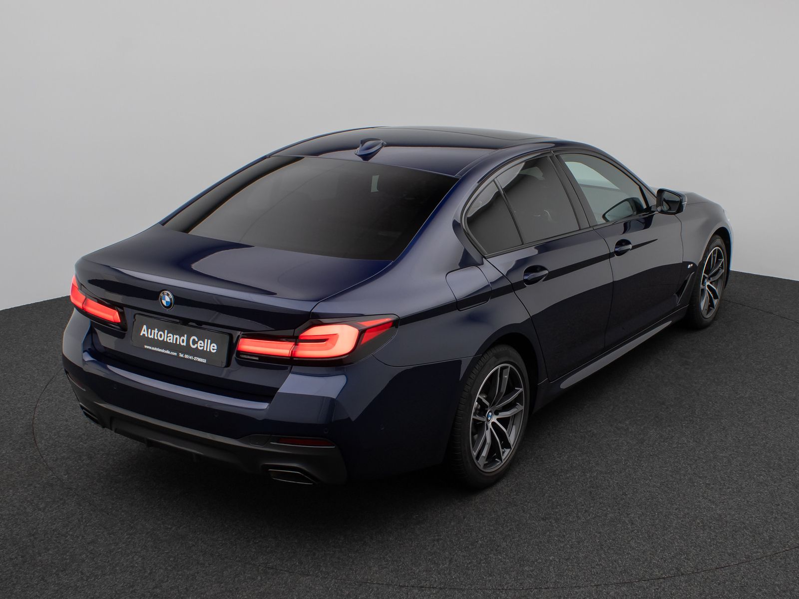 Fahrzeugabbildung BMW 540i xD M Sport Glasdach Kamera DAB H/K Massage