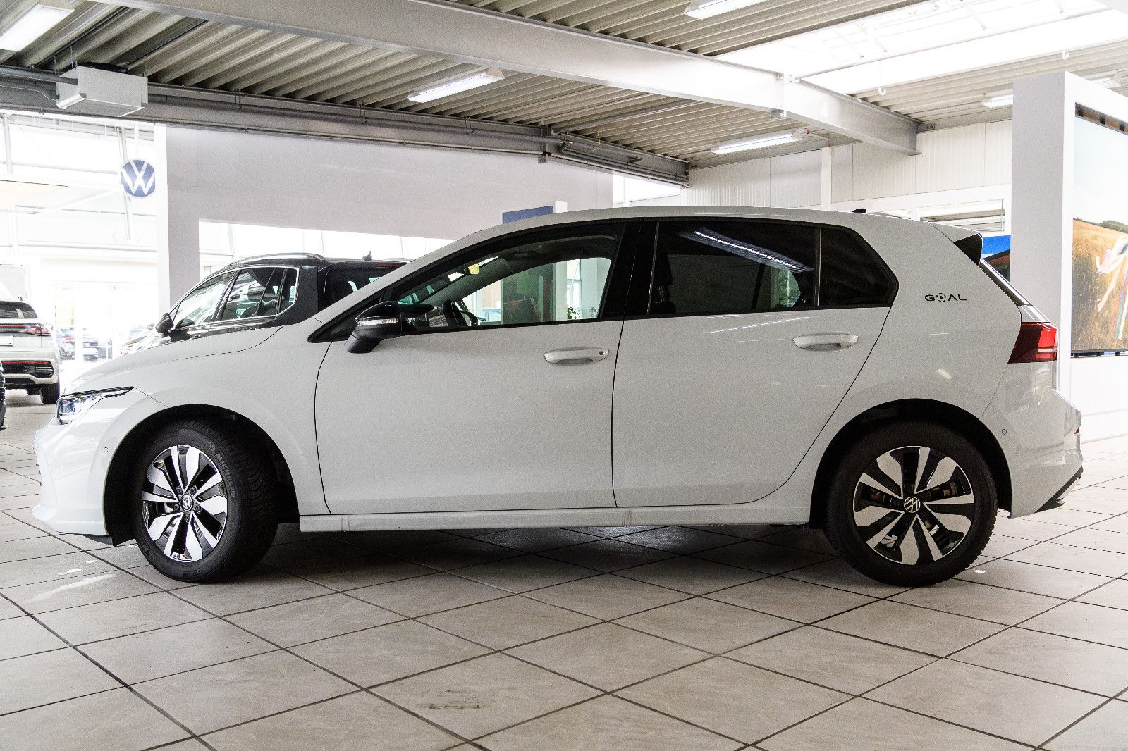 Fahrzeugabbildung Volkswagen Golf VIII GOAL 1.5 eTSI DSG +LED +Kamera +SHZ