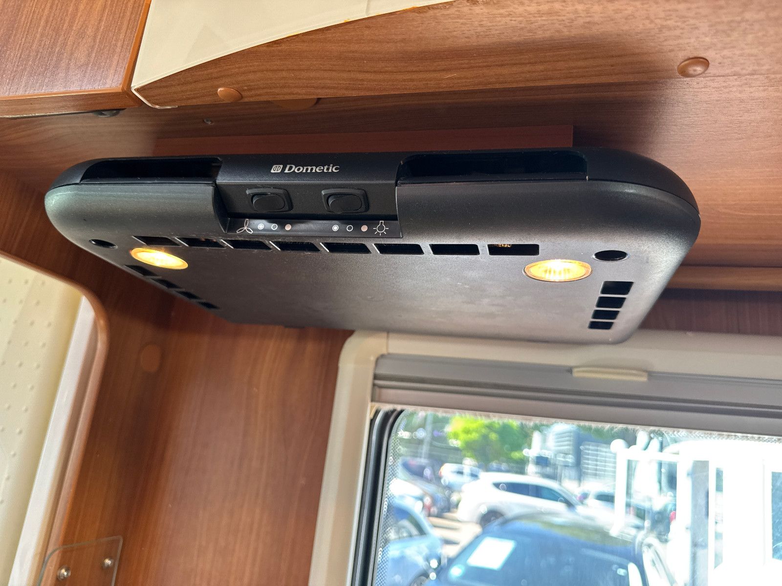 Fahrzeugabbildung Dethleffs GLOBEBUS T 004 FIAT KAMERA SAT TV LUFTFEDERUNG